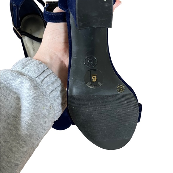 Velvet blue worthington heels - Picture 4 of 4